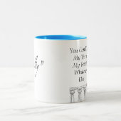 「私のティアラ、私の足、その他のキスは何でも食べられるわ！」 ツートーンマグカップ (中央)