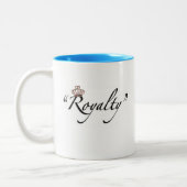 「私のティアラ、私の足、その他のキスは何でも食べられるわ！」 ツートーンマグカップ (左)