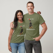 私のドーベルマン犬のTシャツを愛して下さい Tシャツ (ユニセックス)