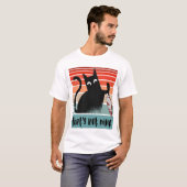 私のナイフはがき付き無邪気な猫ではない Tシャツ (正面フル)