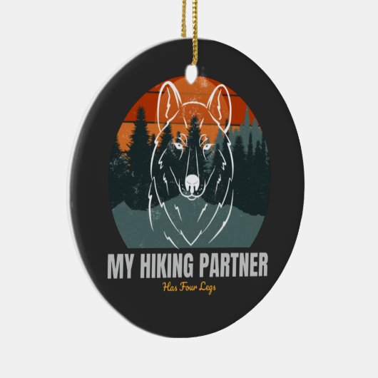 私のハイキングパートナーは4本足だ セラミックオーナメント (右)