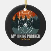私のハイキングパートナーは4本足だ セラミックオーナメント (正面)