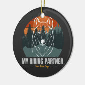 私のハイキングパートナーは4本足だ セラミックオーナメント (左)