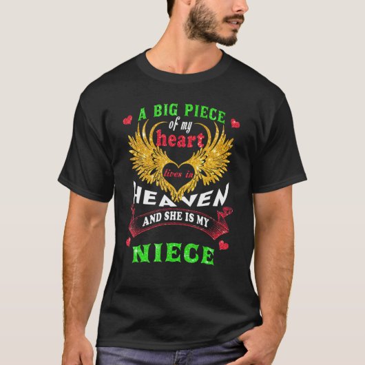 私のハートの大きな部分は私の天国に住んでいる Tシャツ (正面)