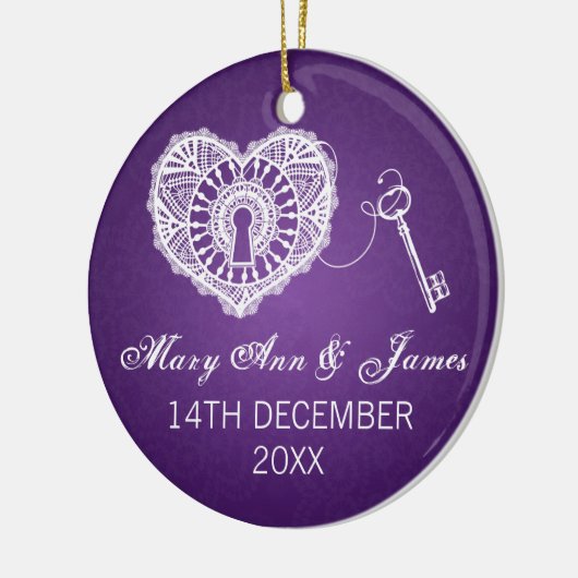 私のハートの紫色へのエレガントな結婚式の引き出物の鍵 セラミックオーナメント (左)