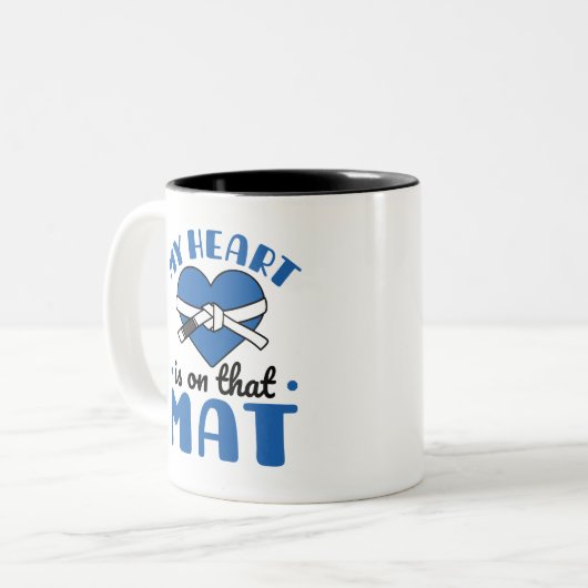 私のハートはあのマットのジウジツマムの上にいる ツートーンマグカップ (正面左)