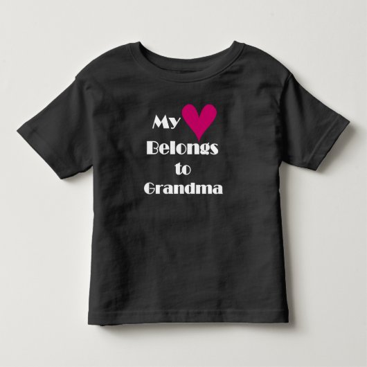 私のハートはおばあちゃんのものだ トドラーTシャツ (正面)