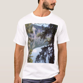 私のハートはここにあります Tシャツ