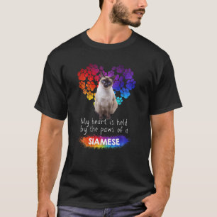 私のハートはシャム猫の前足で捕まる Tシャツ
