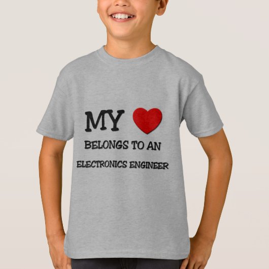 私のハートは電子工学の技術者に属します Tシャツ (正面)