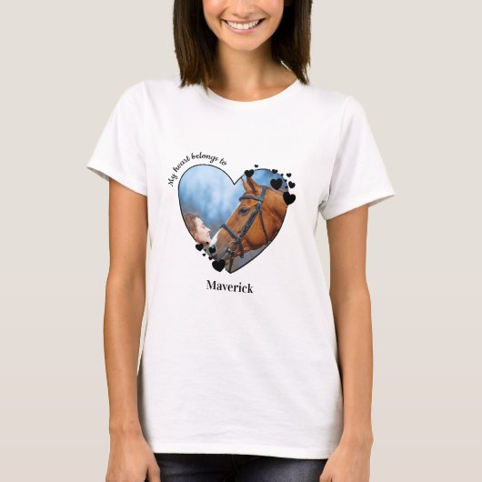 私のハートは馬好き写真Tシャツに属している Tシャツ (正面)
