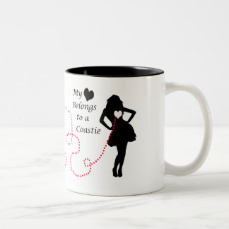 私のハートはCoastieに属します ツートーンマグカップ