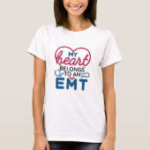 私のハートはEMT EMS妻ガールフレンドに属している Tシャツ (正面)