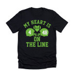私のハートはLine Football 2プレーヤー上にある Tシャツ<br><div class="desc">私たちの独占的「私のハートはラインにある」Tシャツをご紹介。専用のサッカーファンやサポーターに最適なアパレ誇りを持ったル！この快適スタイリッシュなティーは、選手の数と2つのサッカーヘルメットとダイナミックなフロントデザインを備え、ゲームの情熱と強度を象徴する。心のこもったスローガン「私のハートはライン上にある」は、若者のサッカーを生き、呼吸する真のファンの感情とコミットメントを捉えている。背面に、このシャツをアスリートに捧げるプレイヤーパーソナライズされた名を追加お気に入りのする。私たちの"私のハートはライン上にある"私のシャツは、青少年サッカーを見てサポートすることを愛するすべての人のための必需品である。この意味のあるファンのギアユニークで、サポートとプライドを表示！</div>