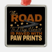 私のハートへの道を歩いてプリント犬の恋人 メタルオーナメント (正面)