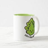 私のバイブをケイルするな!かわいい野菜の漫画パン ツートーンマグカップ (正面右)