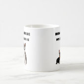 私のバセンジーがいる場所が家 コーヒーマグカップ (中央)