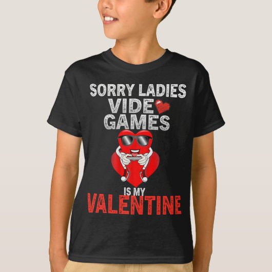私のバレンタインはビデオゲームです Tシャツ (正面)
