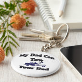 私のパパはあなたのパパを牽引できる キーホルダー (側面)