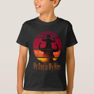 私のパパは私の英雄は良い、英雄は私の素晴らしパパ Tシャツ