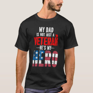 私のパパは退役軍人ではない Tシャツ