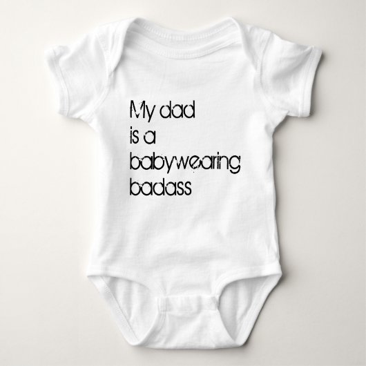 私のパパはBabywearing Badassです ベビーボディスーツ (正面)