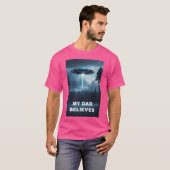 私のパパ信じUfoポスター Tシャツ (正面フル)