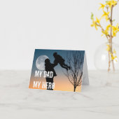 私のパパ私のモダンヒーローの父の日 カード (黄色い花)