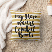 私のヒーローは戦闘靴を履いている クッション (ブランケット)