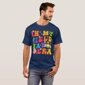 私のフィールドデイ時代 学校の遠足 先生用 Tシャツ (正面フル)