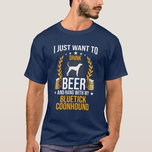 私のブルーチッつるクの犬とビールを飲む Tシャツ (正面)
