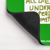 私のペットは神秘的な状況の下で完全に死にました マウスパッド (コーナー)