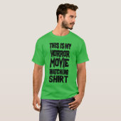 私のホラー映画鑑賞は女性のしぐさ Funny Horror Tシャツ (正面フル)