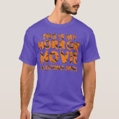 私のホラー映画鑑賞ハロウィンVNは女性です Tシャツ (正面)