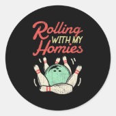 私のホーム転がボーリングボウリングをする人、 クリケットの投手おもしろいギフトと ラウンドシール (正面)