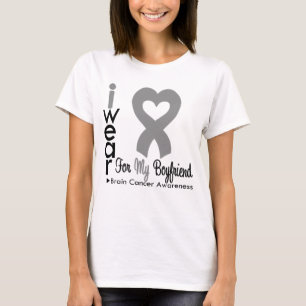 私のボーイフレンドのための脳腫瘍のハートのリボン Tシャツ