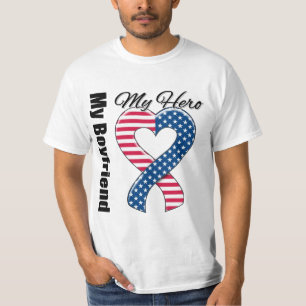 私のボーイフレンド私の英雄愛国心が強い米国のリボン Tシャツ