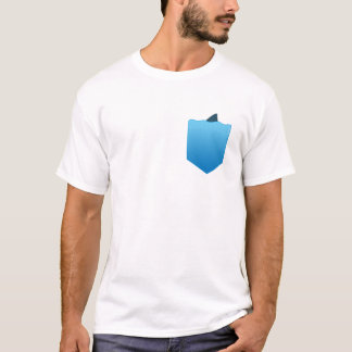 私のポケットのShaaark Tシャツ