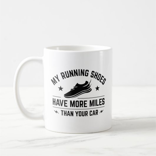 私のランニング靴は君の車より大きい コーヒーマグカップ (左)