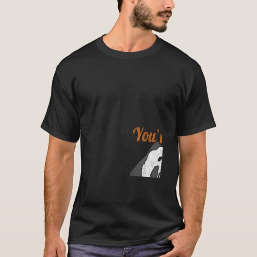 私のレベルにすら達していないエンジニア 三脚 陸地 S Tシャツ (正面)