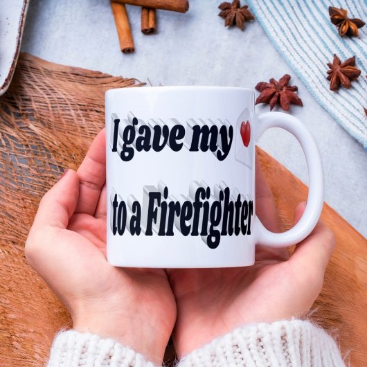私の与えハートは消防士の黒い文字 コーヒーマグカップ