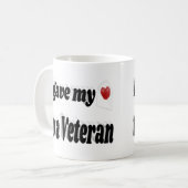 私の与えハートは退役軍人ブラック文字 コーヒーマグカップ (正面左)