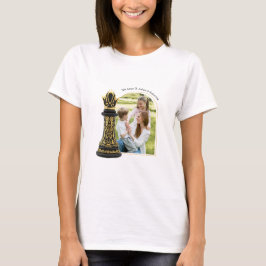 私の人生の女王MOM ゴールドスクリプト ブラックチェス Tシャツ