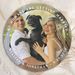 私の人間は結婚しているカスタム犬の写真 ラウンドペーパーコースター<br><div class="desc">あなたの祝婚約と犬の結婚式はユニーク、これらの写真と日付を保存し、「私の人間が結婚している取得」結婚式は日付コースターを保存します。このカスタム写真のコースター結婚は、婚約パーティの好意に最適であり、犬の代わりに日付カードを保存する。写真カスタマイズと名お気に入りの前と日付。COPYRIGHT © 2020 Judy Burrows,  Black Dog Art - All Rights Reserved.私の人間は結婚しているカスタム犬の写真ラウンド紙コースター</div>