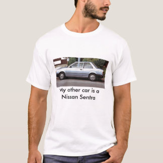 私の他の車は日産Sentraです Tシャツ