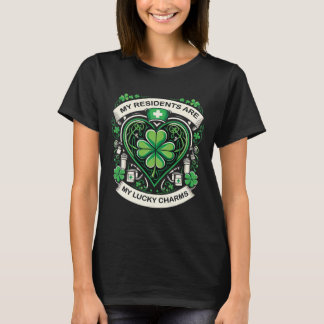 私の住人は私のラッキーチャーム 聖パトリックの日 看護師 Tシャツ