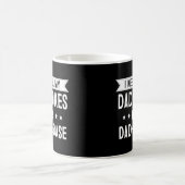 私の保パパは全てパパベースのパパのパパで冗談を言う コーヒーマグカップ (中央)