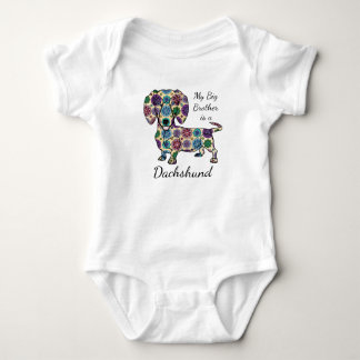 私の兄はダックスフントのボディスーツ ベビーボディスーツ