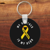 私の兄は私のヒーロー小児がん認識度T キーホルダー (正面)