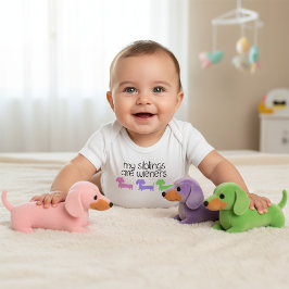 私の兄弟姉妹はウィーナーズドッグ |赤ちゃんシャワーギフト ベビーボディスーツ